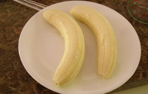 bananas in plate